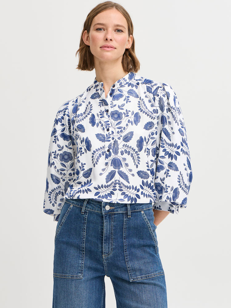 B Young ByIsolda Blouse Med Blue Flower