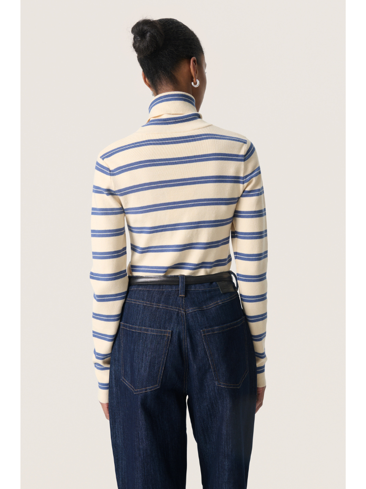 Soaked in Luxury SLSpina Striped Rollneck Blue