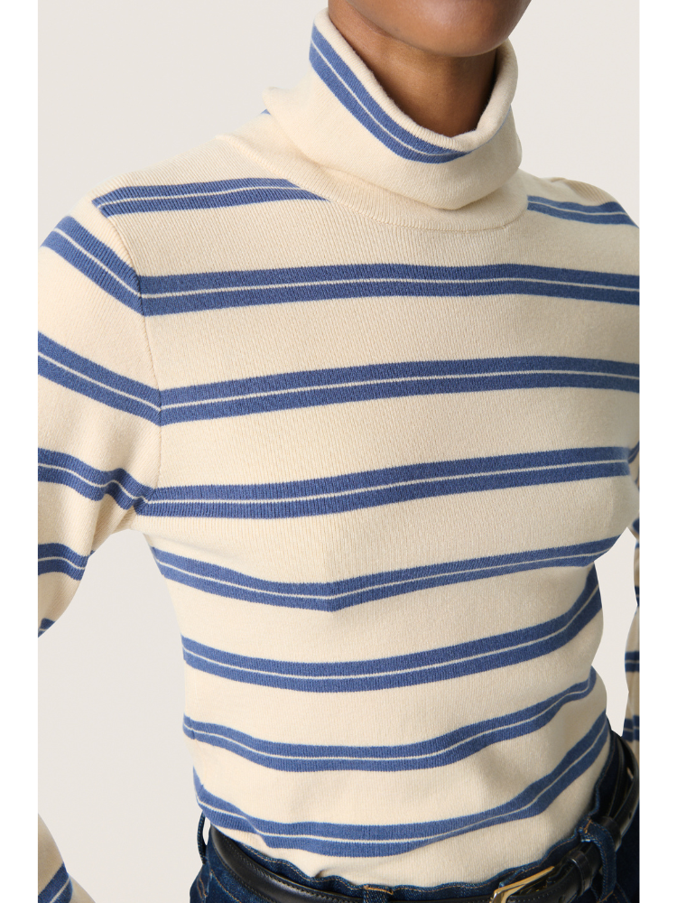 Soaked in Luxury SLSpina Striped Rollneck Blue