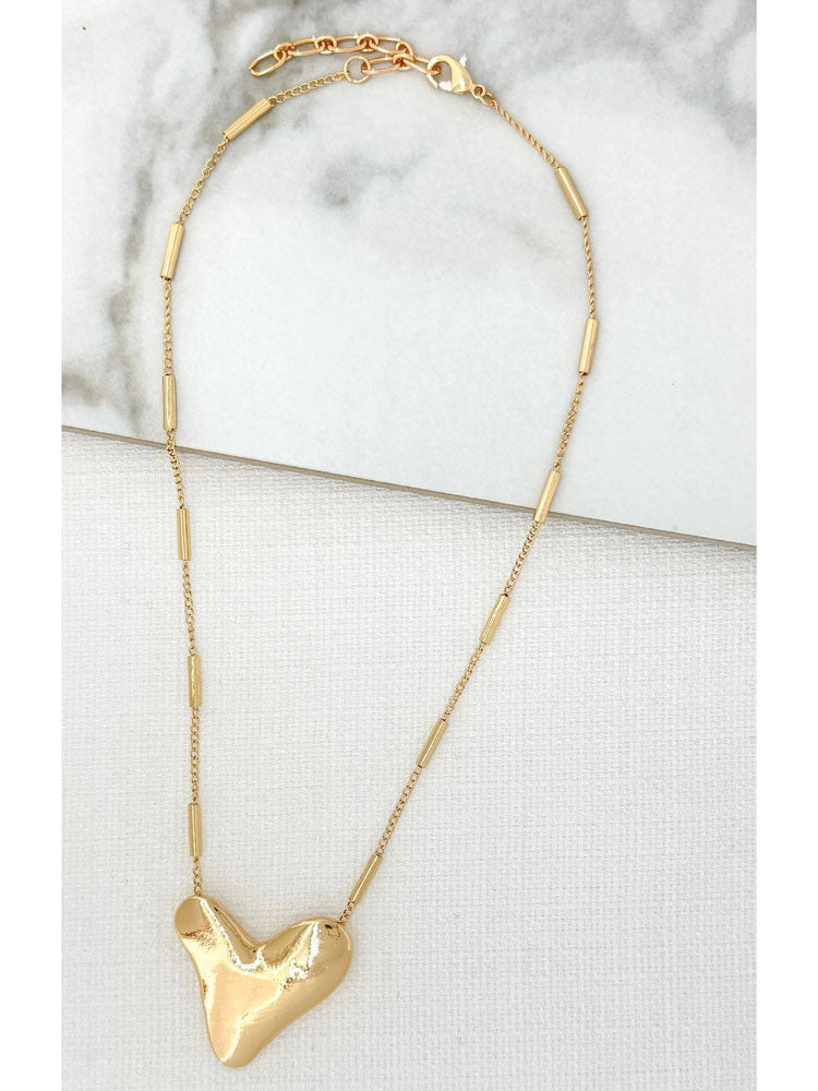 Envy Short Gold Necklace with Heart Pendant