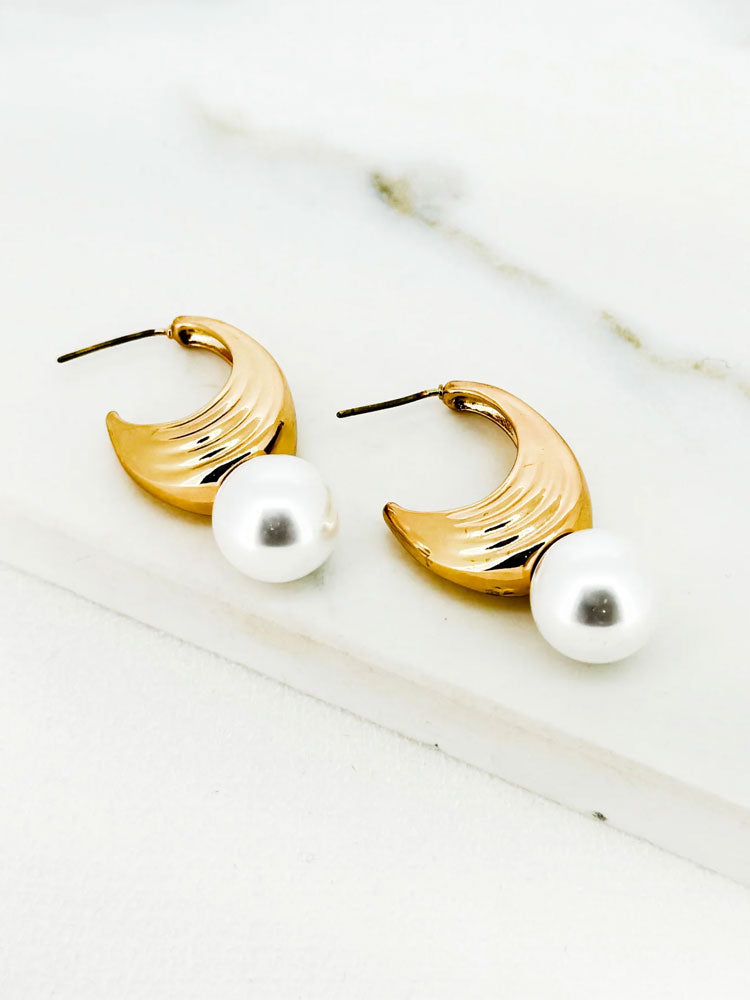 Envy Pearl Statement Earrings Gold