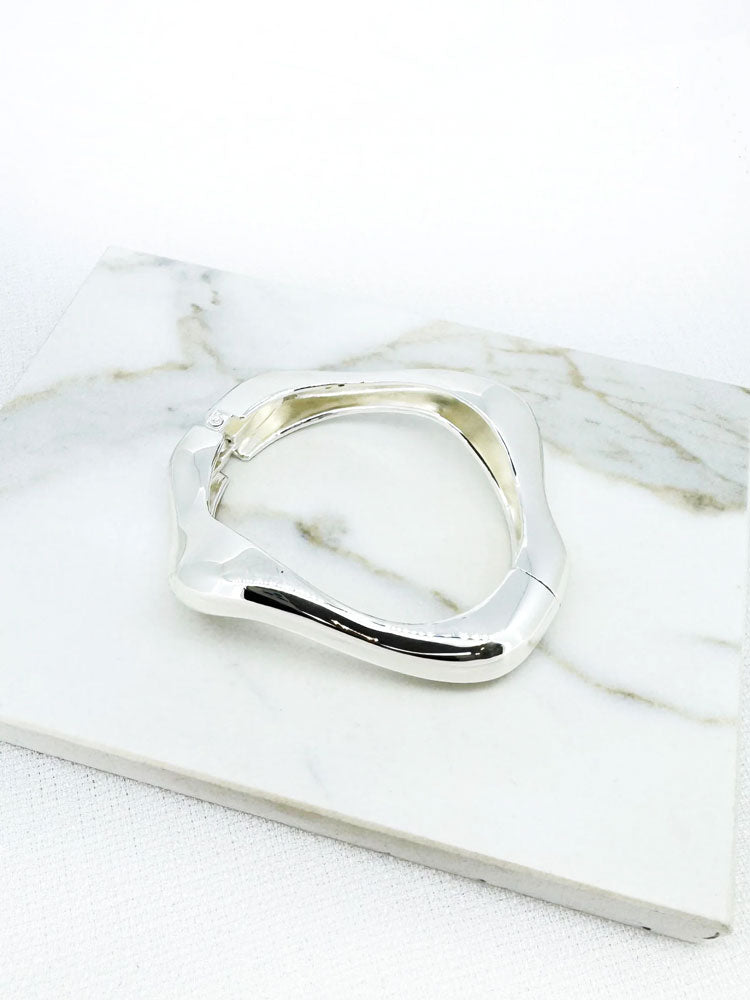 Envy Silver Wavy Bangle