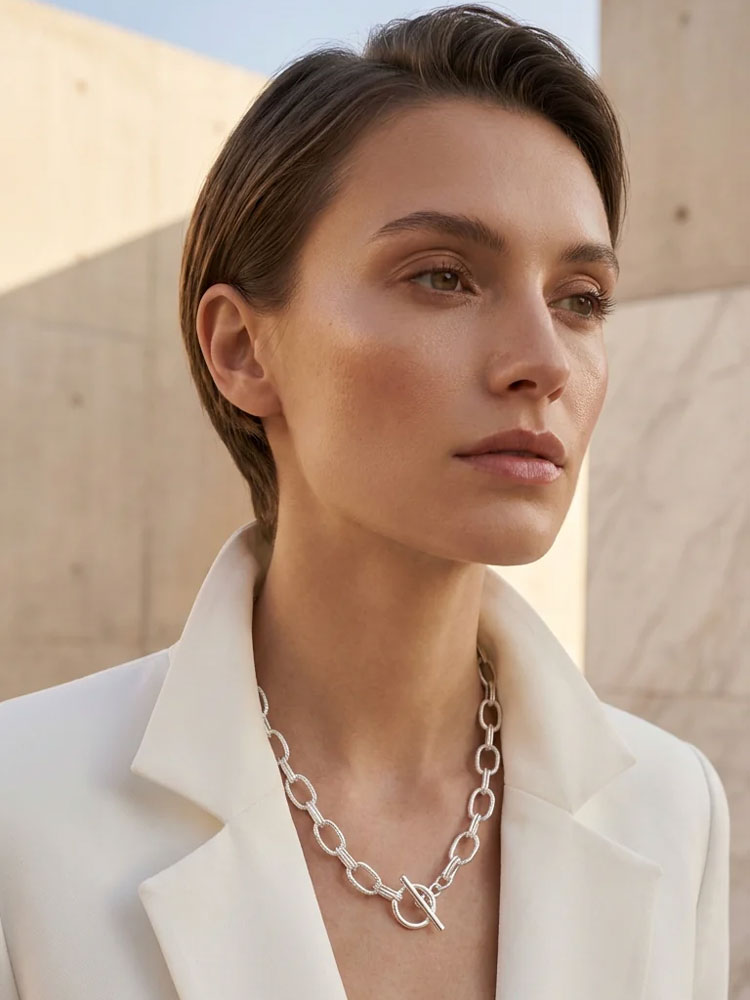 Envy Short Silver Link T-bar Necklace