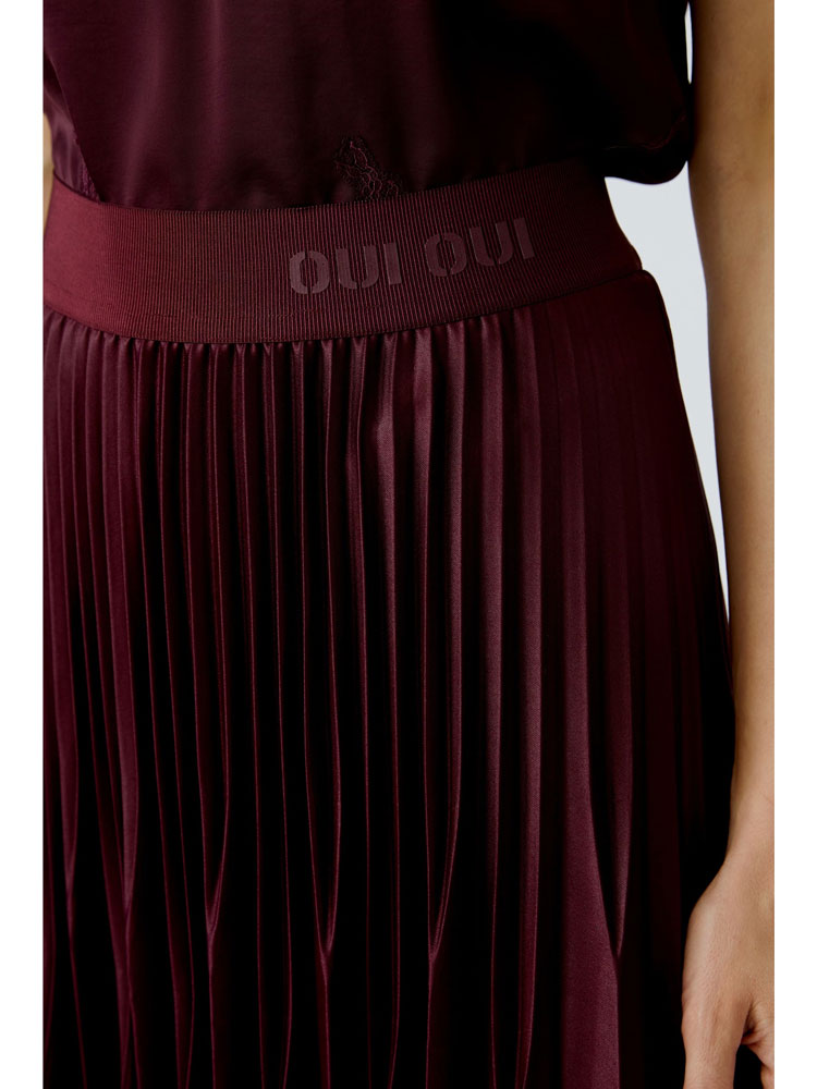 Oui Pleated Skirt Bramble Berry