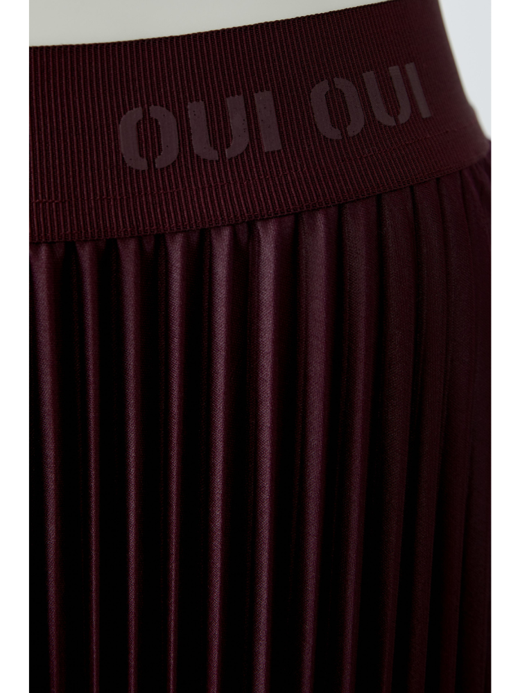 Oui Pleated Skirt Bramble Berry