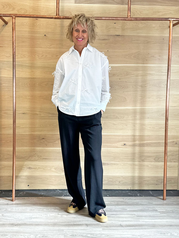 Soaked in Luxury SLJoa Bow Shirt White