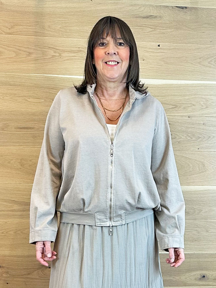 European Culture Long Sleeve Sweatshirt Cobblestone