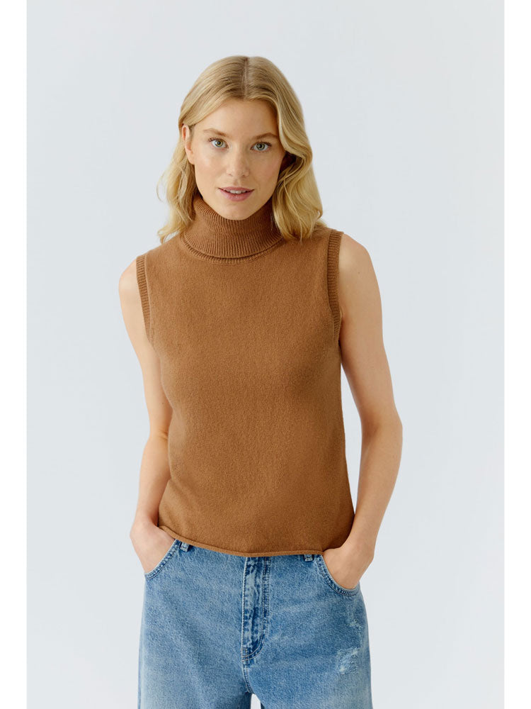 Oui Sleeveless Knit Camel