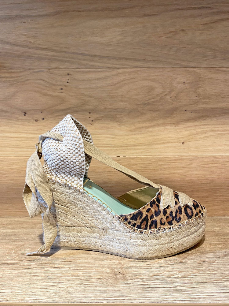 Star Love Merida Closed Toe Espadrille Wedges Leopard