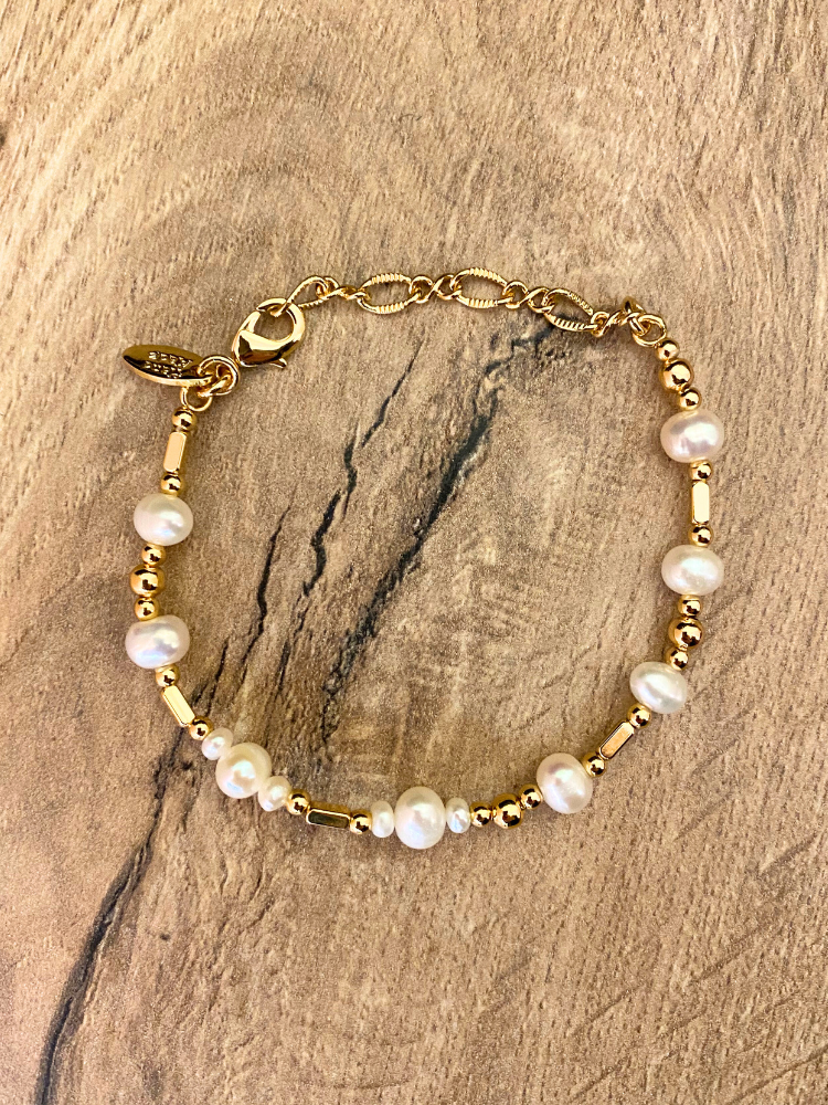 The Hatton Pearl &amp; Bead Bracelet Gold