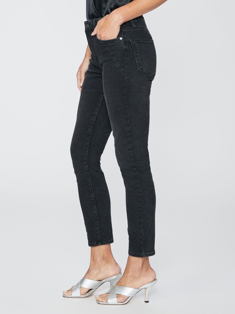 Paige Hoxton Ankle Jeans in Onyx Sky